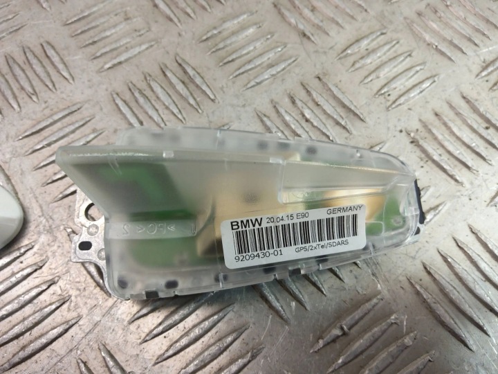 BMW 4 F32 F33 2015 ANTENNE GPS