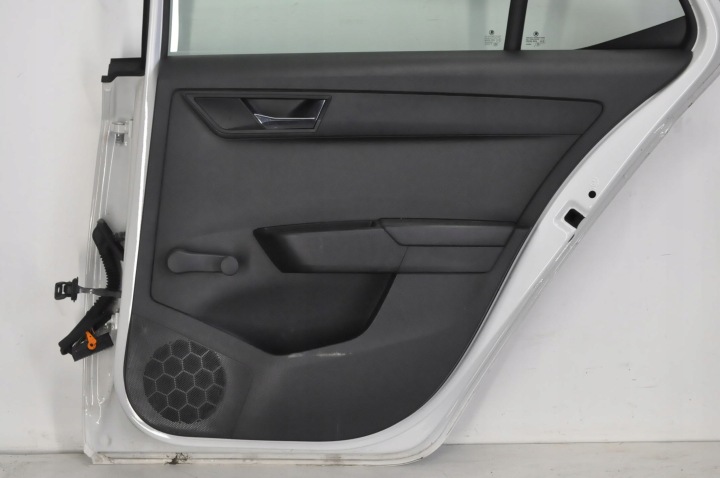 SKODA FABIA III PORTES DROIT ARRIÈRE ARRIÈRE LIFT HAYON 5D 90UM