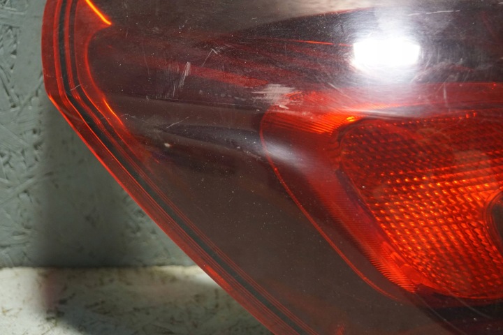 OPEL ASTRA J PHARE GAUCHE ARRIÈRE (S2012)