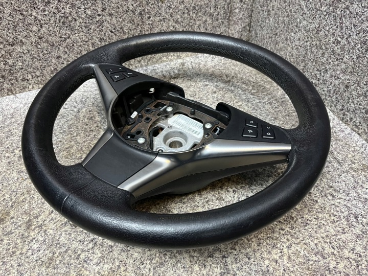 VOLANT KIERKA CACHE MULTIFONCTION CUIR NOIRE BMW E63 E64 EN BON ÉTAT