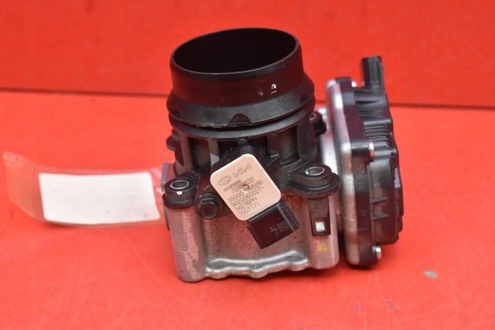 PAPILLON DES GAZ 35100-2M417 KIA SPORTAGE 5 V 1.6 T-GDI 150 KM 21-25