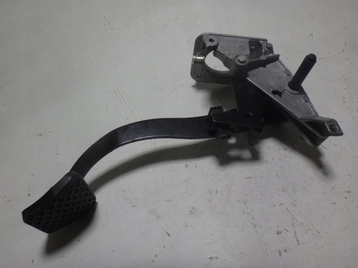 PÉDALE MÉCANISME GAZ GAZ BMW X3 E83