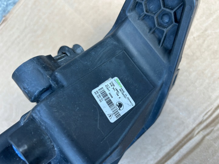 SKODA SUPERB III 3 3V0 LIFT 19-24 PHARES ANTIBROUILLARD PHARE LED DROIT AVANT 3V0941700B