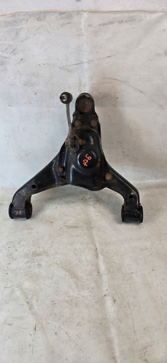 BRAS DE SUSPENSION DROIT AVANT MERCEDES SPRINTER W906 W907 A9063221109