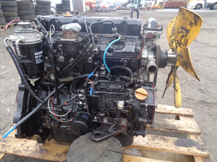 MOTEUR YANMAR 4TNE92 4-CYLINDROWY DIESEL