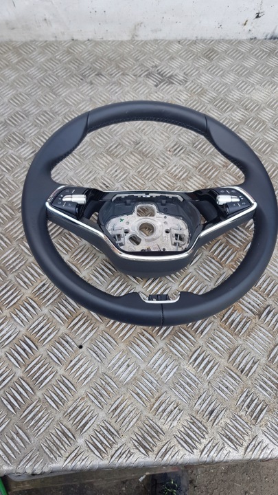 SKODA OCTAVIA IV VOLANT CUIR