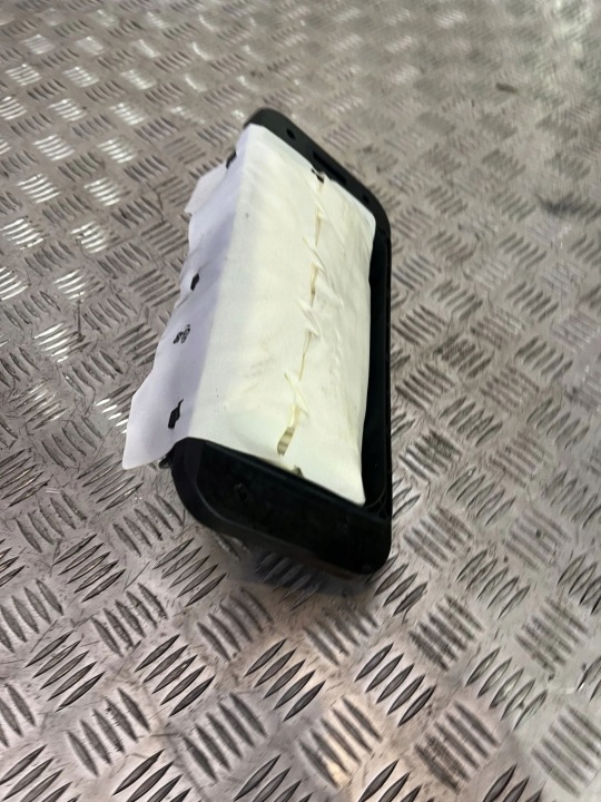 MERCEDES-BENZ CLS C218 AMG COUSSIN SÉCURITÉ AIRBAG PASSAGER