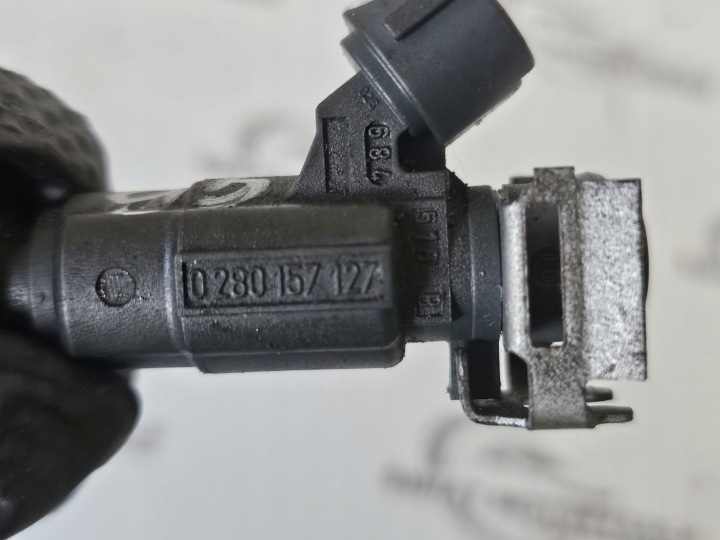 PEUGEOT 208 1.2 VTI HMZ HM01 82KM INJECTEUR INJECTEUR 9676017480 0280157127