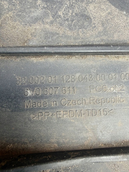 SKODA FABIA III PLAQUE SOUS PARE-CHOCS AVANT 6V0807611