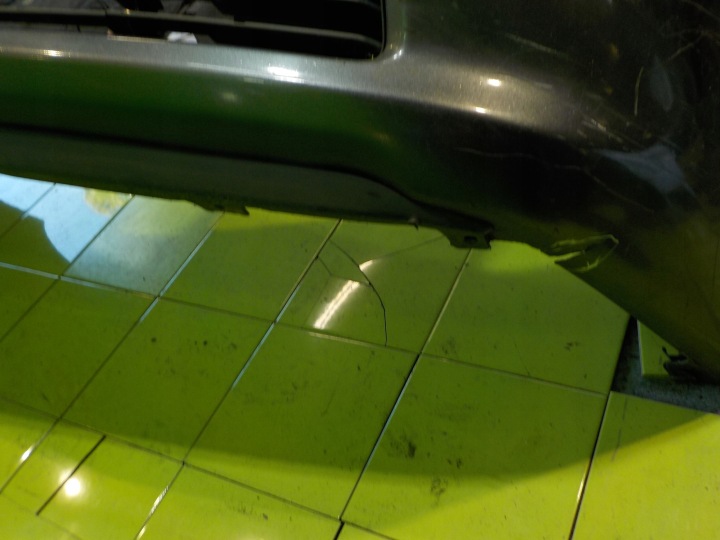 TOYOTA PRIUS II 09R 5D PARE-CHOCS AVANT