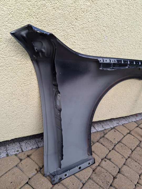 MERCEDES C W206 AILE AVANT GAUCHE KRYVIY RIG A2068810100 A2068810500