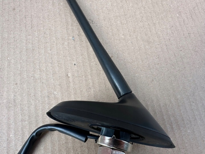 MAZDA 3 BL 09-13 ANTENNE TOITS COULEUR GRISE PUCE