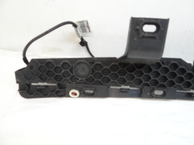 PEUGEOT 5008 II GLISSIÈRE RENFORCEMENT PARE-CHOCS ARRIÈRE ARRIÈRE 9814492680