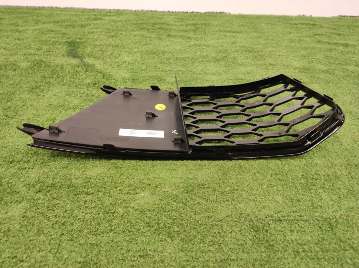 GRILLE PARE-CHOCS GAUCHE AUDI RS6 C7 4G0807681S 4G0807245A