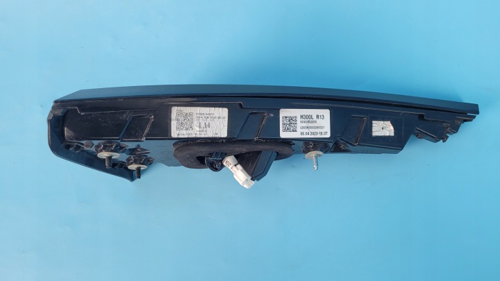 KIA SPORTAGE V 23R PHARE LED DANS COUVERCLE DE COFFRE GAUCHE ARRIÈRE 92403-R2000