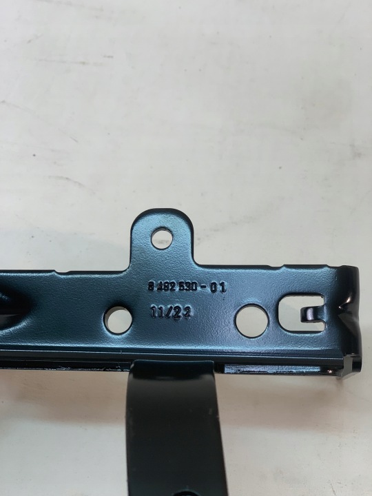 POIGNÉE RÉSERVOIR COMPENSATEUR BMW X5 G05 18- X6 G06 19- X7 G07 18-
