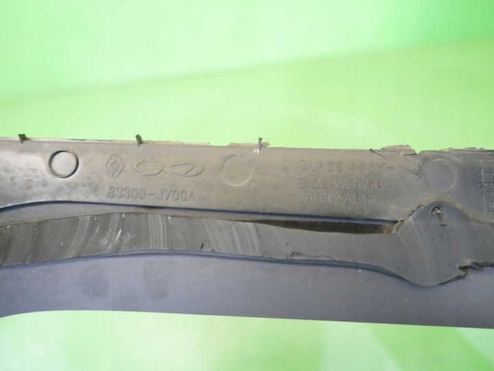 VITRE CARROSSERIE DROITE RENAULT KOLEOS 07-11