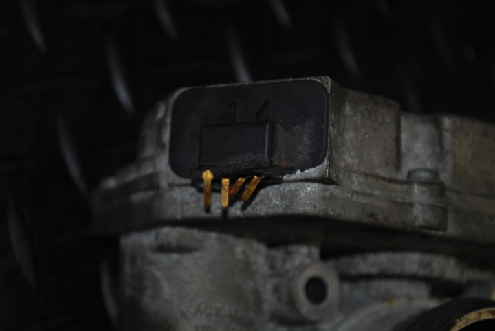 PAPILLON DES GAZ AUDI A4 B7 BKN 3.0 8E0145950D
