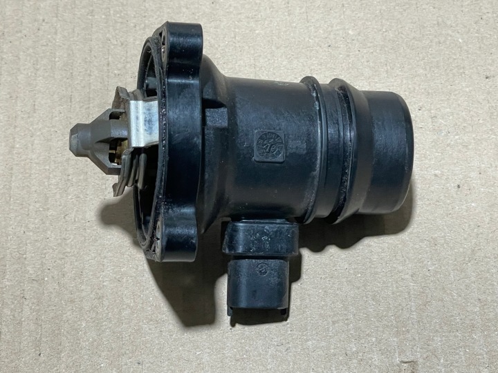 OPEL CORSA D 1.4-16V XER CHÂSSIS THERMOSTAT