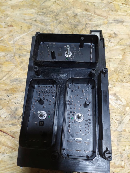 MODULE FUSIBLE OPEL ASTRA H 13181658DY 5DK008668-31 743381 1534937 1.7 CDTI