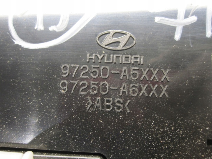 HYUNDAI I30 II 13R PANNEAU CLIMATISATION 97250-A6560
