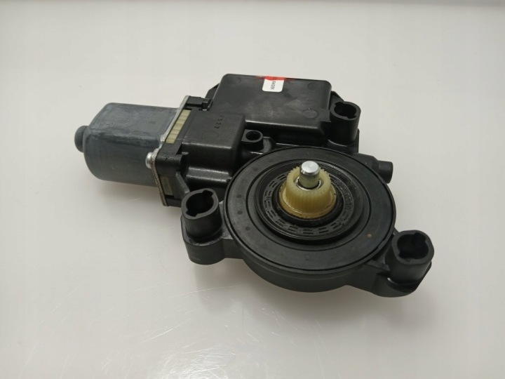 VW POLO V 5 PETIT MOTEUR MODULE ÉLÉVATEUR VITRES DROIT AVANT 6R0959802T