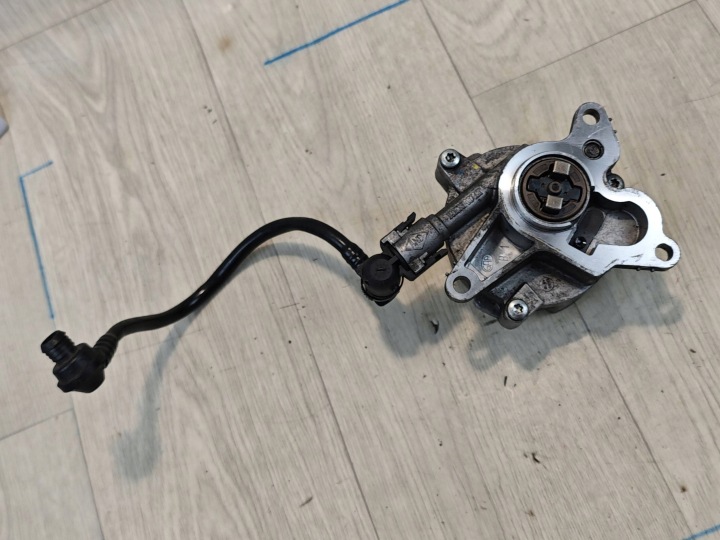 RENAULT 2.0 DCI POMPE VIDE 520476A