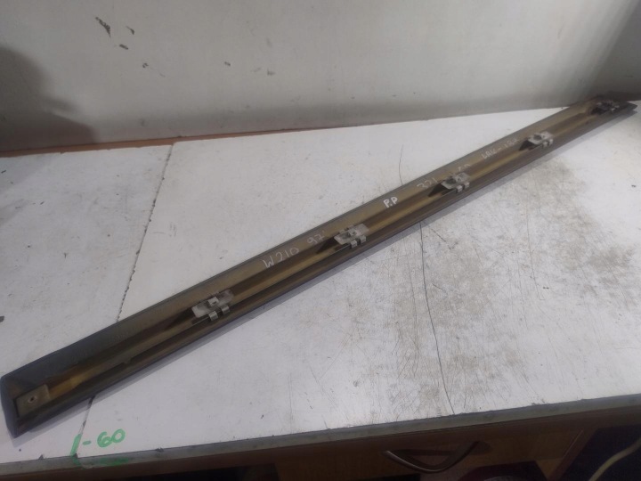 MOULURE PORTES GAUCHE ARRIÈRE MERCEDES W210 189 A2106900262