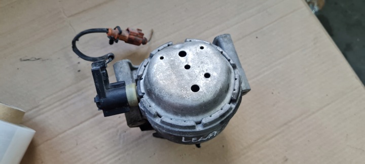 AUDI A6 C7 A7 4G LIFT COUSSIN MOTEUR POIGNÉE 4G0199381LC
