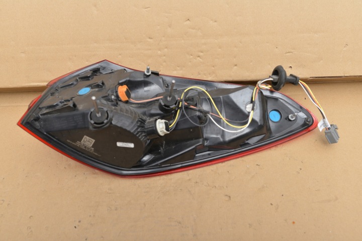 PHARE ARRIÈRE FORD FOCUS MK4 LIFT EUROPE ARRIÈRE UNIVERSEL GAUCHE NX7B-13405-HB