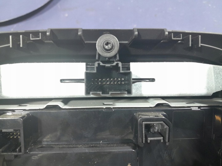 OPEL INSIGNIA A LIFT MONITEUR RADIO GPS 90924576