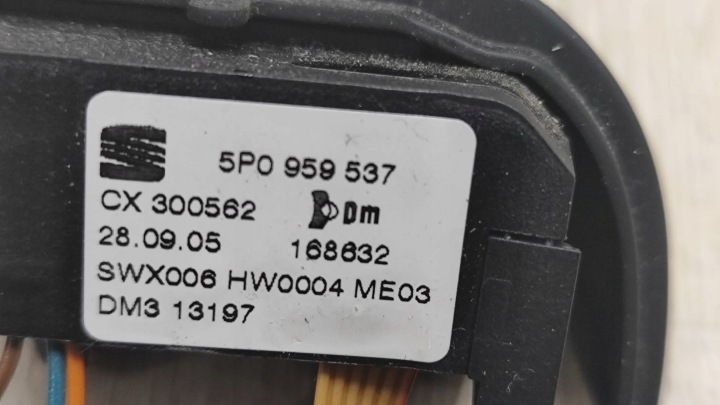 COMMUTATEURS CAOUTCHOUC MULTIFONCTION SEAT LEON 2 1P 5P0959537
