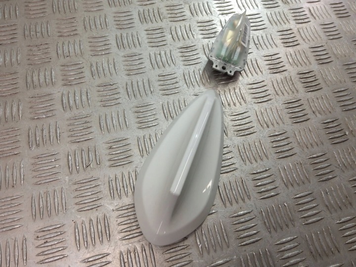 BMW 4 F32 F33 2015 ANTENNE GPS
