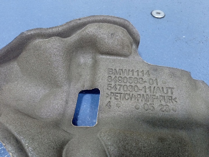 BMW 3 F30 F31 F34 5 F10 N47 2.0D INSONORISATION MOTEUR 8490568