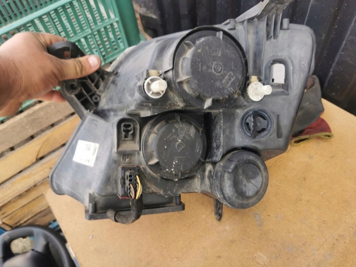 OPEL MERIVA A PROJECTEUR DROIT AVANT PHARE AVANT 93321053GL
