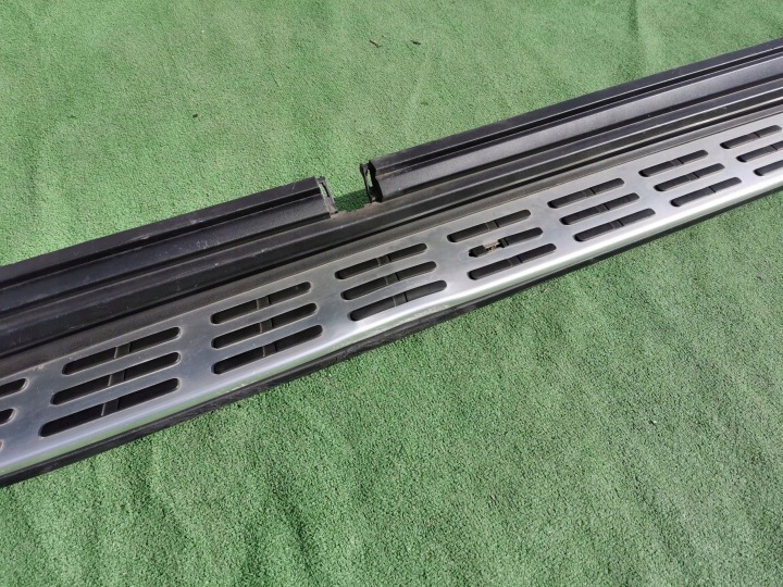 MOULURE SEUIL DROITE DEGRÉ MERCEDES GLE W167 AMG A1676900404