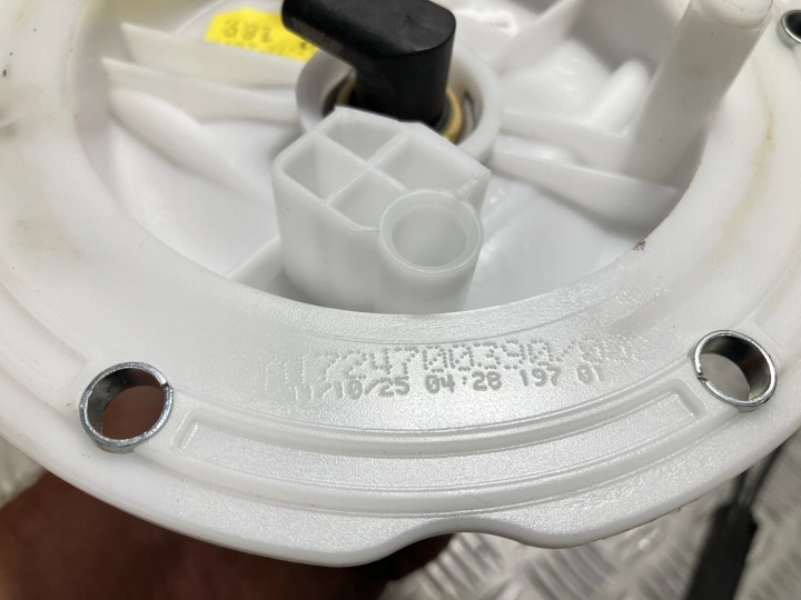 POMPE CARBURANTS MERCEDES SLK R172 1.8 CGI