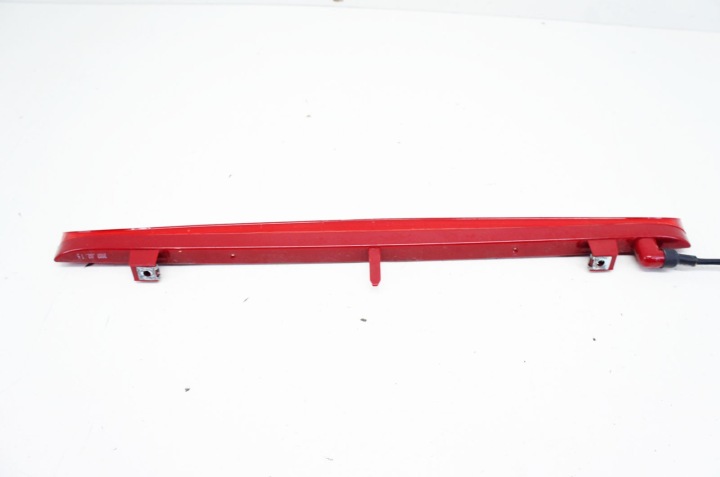 UP055 AUDI Q3 I 8U SUPPLÉMENTAIRE TROISIÈME LANTERNE STOP PIED 8U0945097