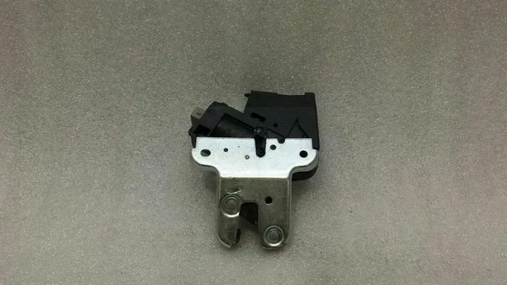 AUDI RS4 8E B7 A4 S4 A5 S5 RS5 BOAT LOCK 4F5827505D TAILGATE LOCK