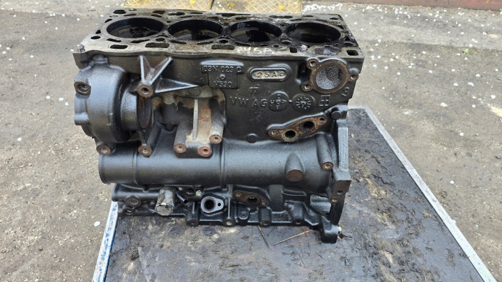 BLOC MOTEUR 2,0 TDO CRL PASSAT B8 150KM 03N023C