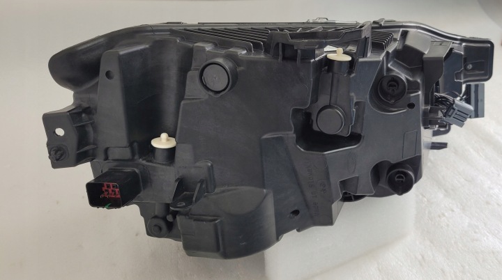 PHARE GAUCHE AVANT AVANT MID LED VOLVO XC60 II LIFT 32342514