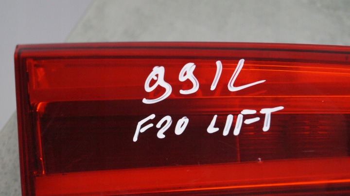 BMW F20/F21 LIFT GAUCHE COUVERCLES DE COFFRE F03603000 7359019
