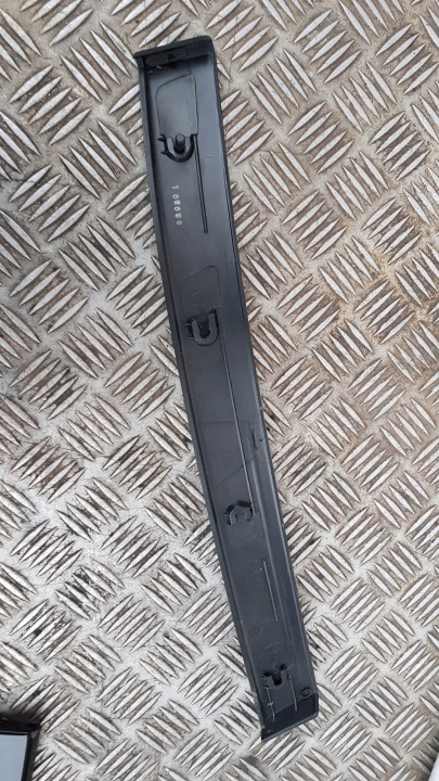 PROTECTION DÉCORATIVE GAUCHE BMW OE 8159739