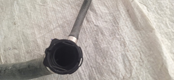 VW AUDI SEAT SKODA 5Q0122101CN TUYAU TUYAU EAU FIL LIQUIDE