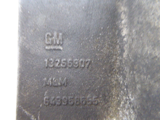 SAAB 93 9-3 LIFT II DEMI-ARBRE DROITE SUPPORT DEMI-ARBRES 1.9 TTID