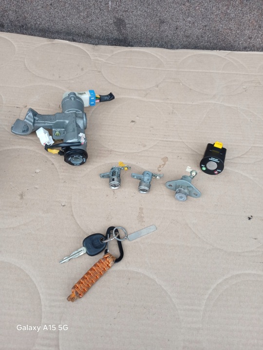 CONTACTEUR D'ALLUMAGE INSERTS CLÉ ENSEMBLE HYUNDAI ACCENT III MC 05-10