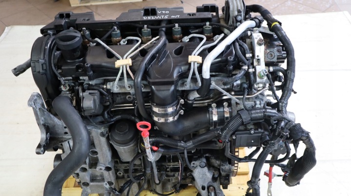 VOLVO V70 2.4 D5 MOTEUR D5244T5