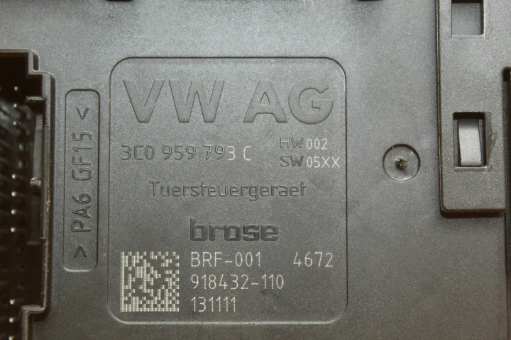 PETIT MOTEUR CONTRÔLEUR VITRES GAUCHE AVANT VW PASSAT B7 3C0959793C 3AA959701A