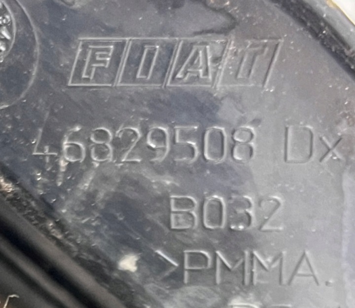 DROITE PHARE ARRIÈRE ARRIÈRE LANCIA MUSA 03-06R 46829508 DOUILLE D'AMPOULE