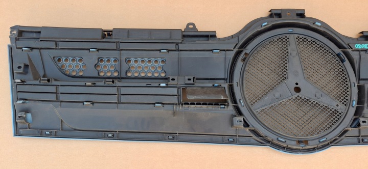 ACTROS MP4 GRILLE CALANDRE RADIATEUR ORIGINAL A9607500618